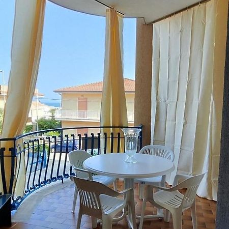 Апартаменти Casa Del Mare Марина-ді-Модіка Екстер'єр фото